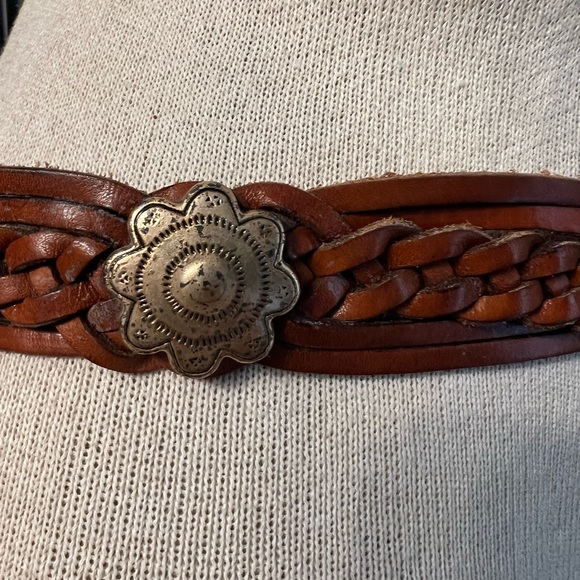 Vintage Fossil Women’s Flower Concho Brown Leather Belt Western Studded 34’lengt - Picture 8 of 13